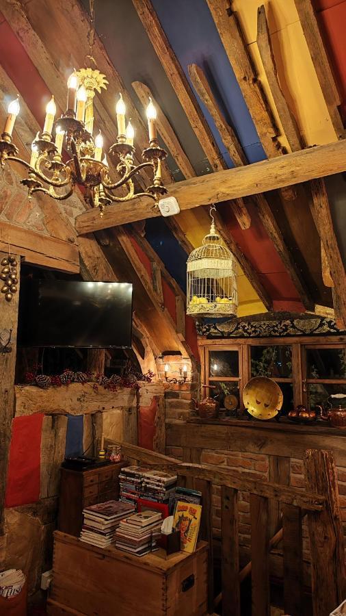 Wizards Thatch Luxury Suites 앨더리에지 외부 사진