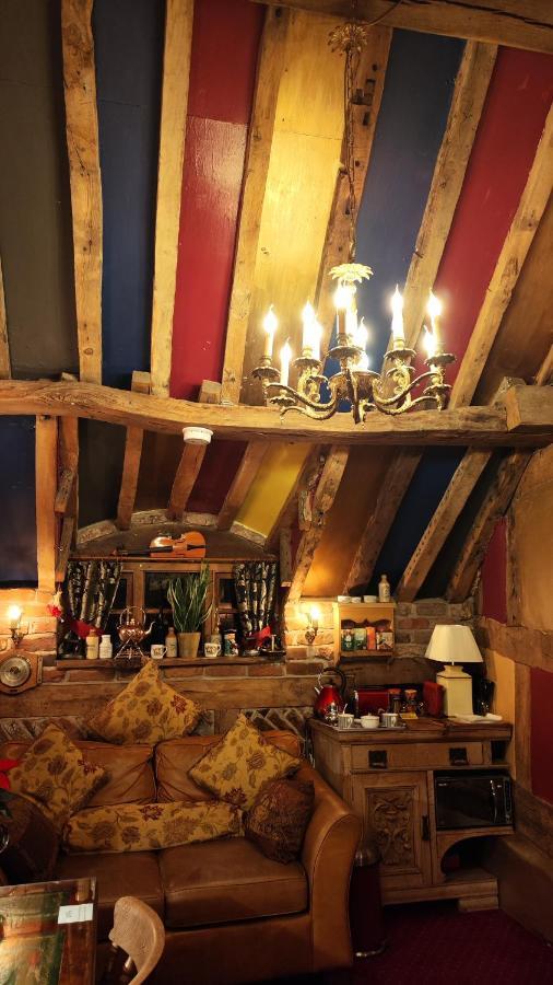 Wizards Thatch Luxury Suites 앨더리에지 외부 사진