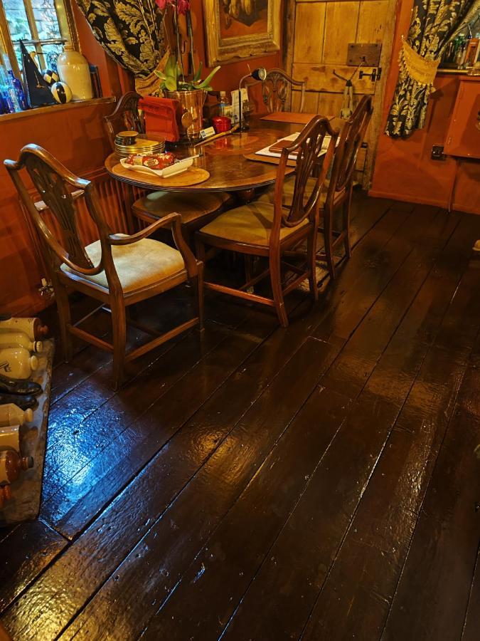 Wizards Thatch Luxury Suites 앨더리에지 외부 사진