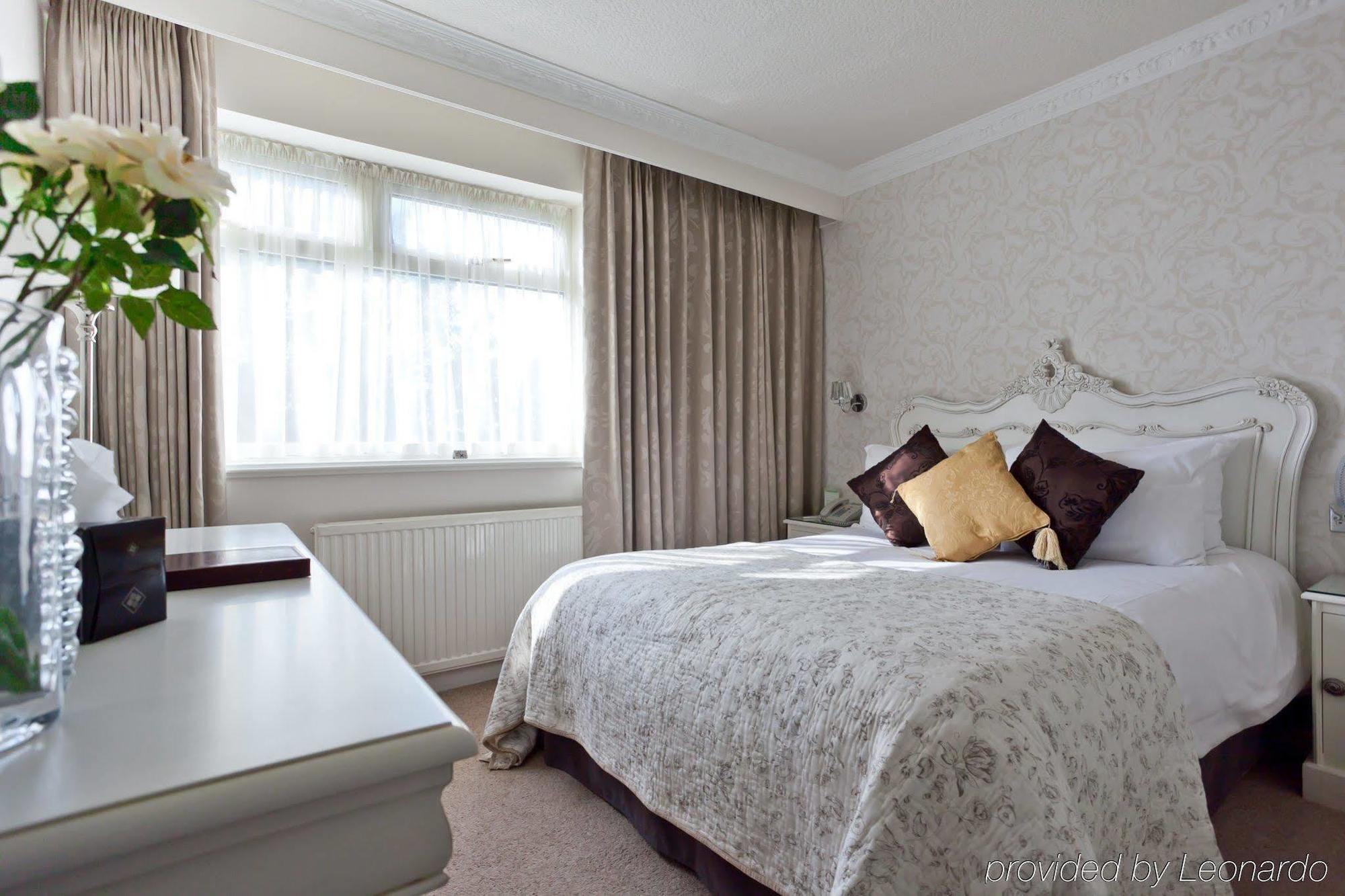 Wizards Thatch Luxury Suites 앨더리에지 외부 사진